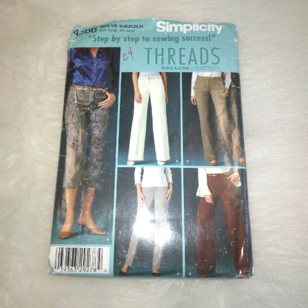 SIMPLICITY 4366 Sz 16-18-20-22-24 Misses tapered pants in 2 lengths